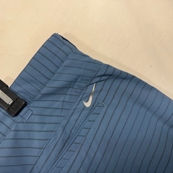 Nike Golf Shorts Mens Size 38 Blue Striped Tour Performance Dri-Fit Pockets - Picture 8 of 10
